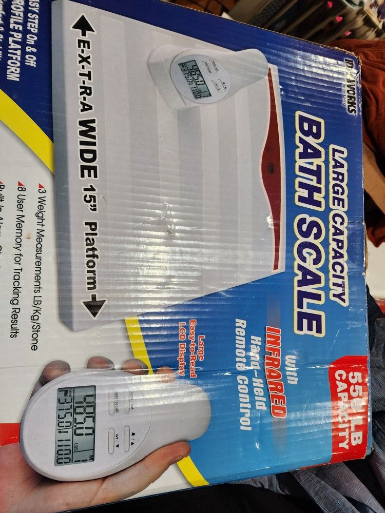 LARGE CAPACITY 550LBS EXTRA WIDE PLATE FORM BATH SCALE WITH INTERFERED REMOTE,NEW