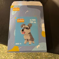 7100 Piece Building Set - Dog