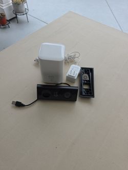 EUFY DOORBELL CAMERA AND BASE