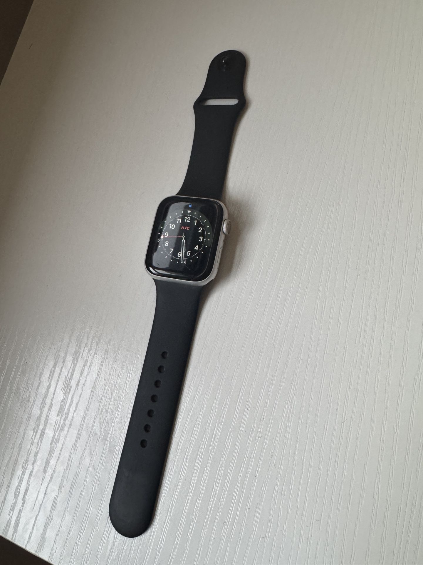 Apple Watch Series GPS Cellular, 44mm Silver Aluminum Case