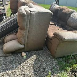 Couch Pickup & Disposal – Same Day