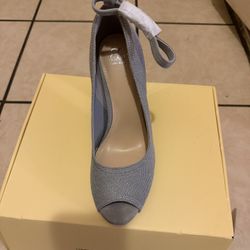 Cosy Island Peep-toe Heeled Pump Size 7