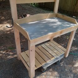 Planters Work Station 