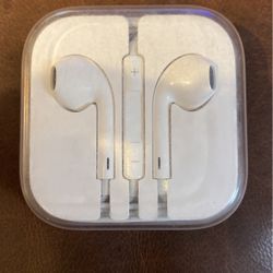 Apple Ear Pods 