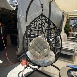 Wicker Egg Swing