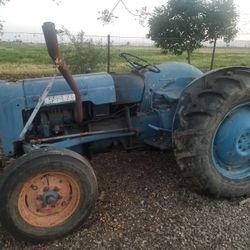 FORD Tractor 