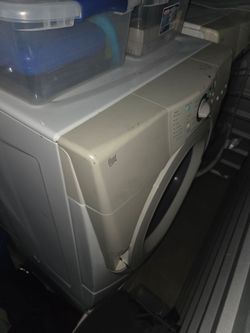 Washer dryer set
