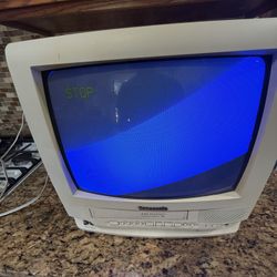 Panasonic PV-C1330W 13" CRT TV VCR Radio VHS Combo Retro Gaming NO REMOTE TESTED