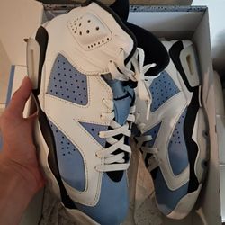 Jordan 6 UNC Size 9.5