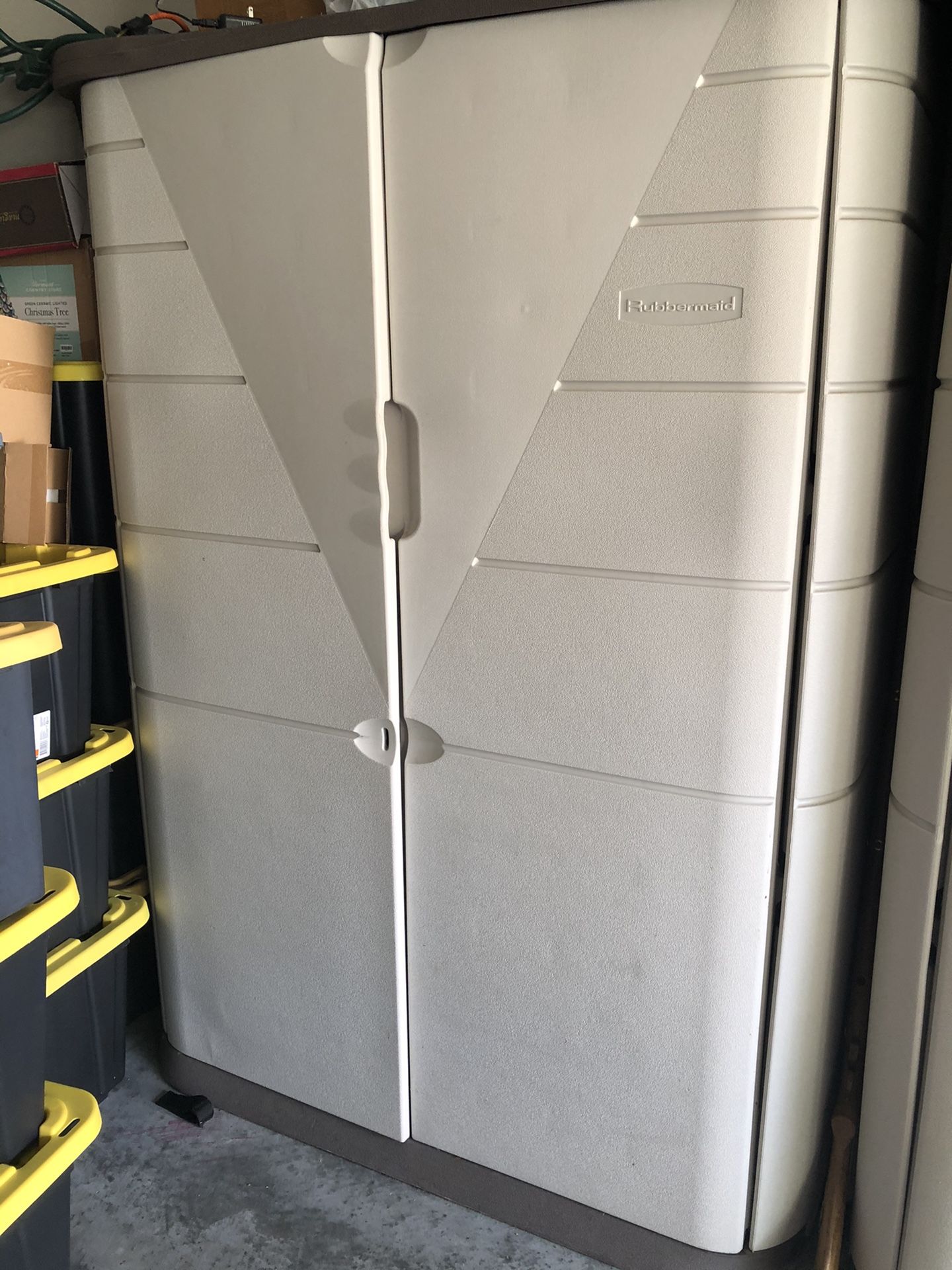 Rubbermaid Storage for Sale in Clermont, FL OfferUp