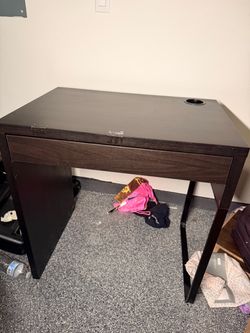 Office table with draw