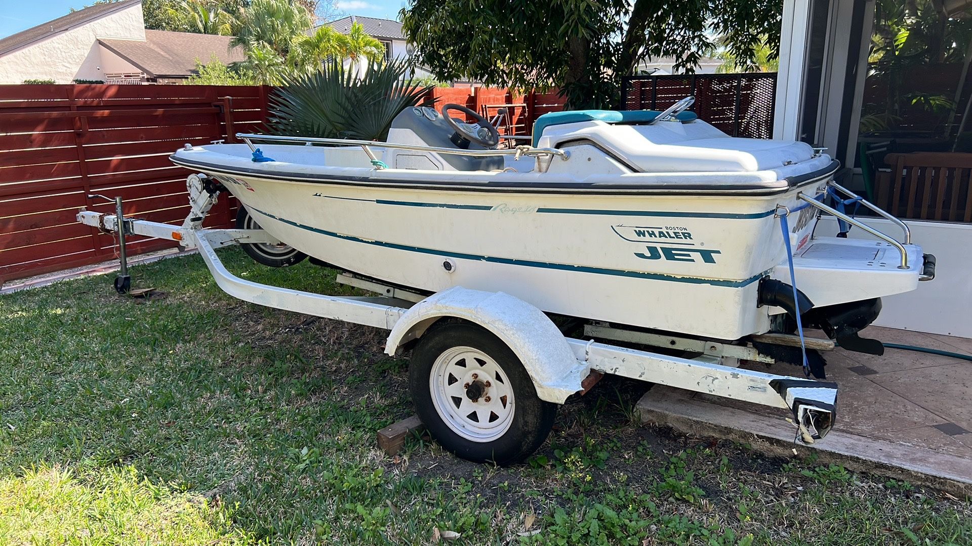 1982 Boston whaler Rage