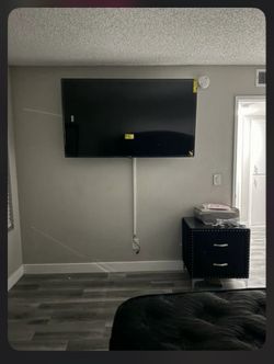 65” TV Roku