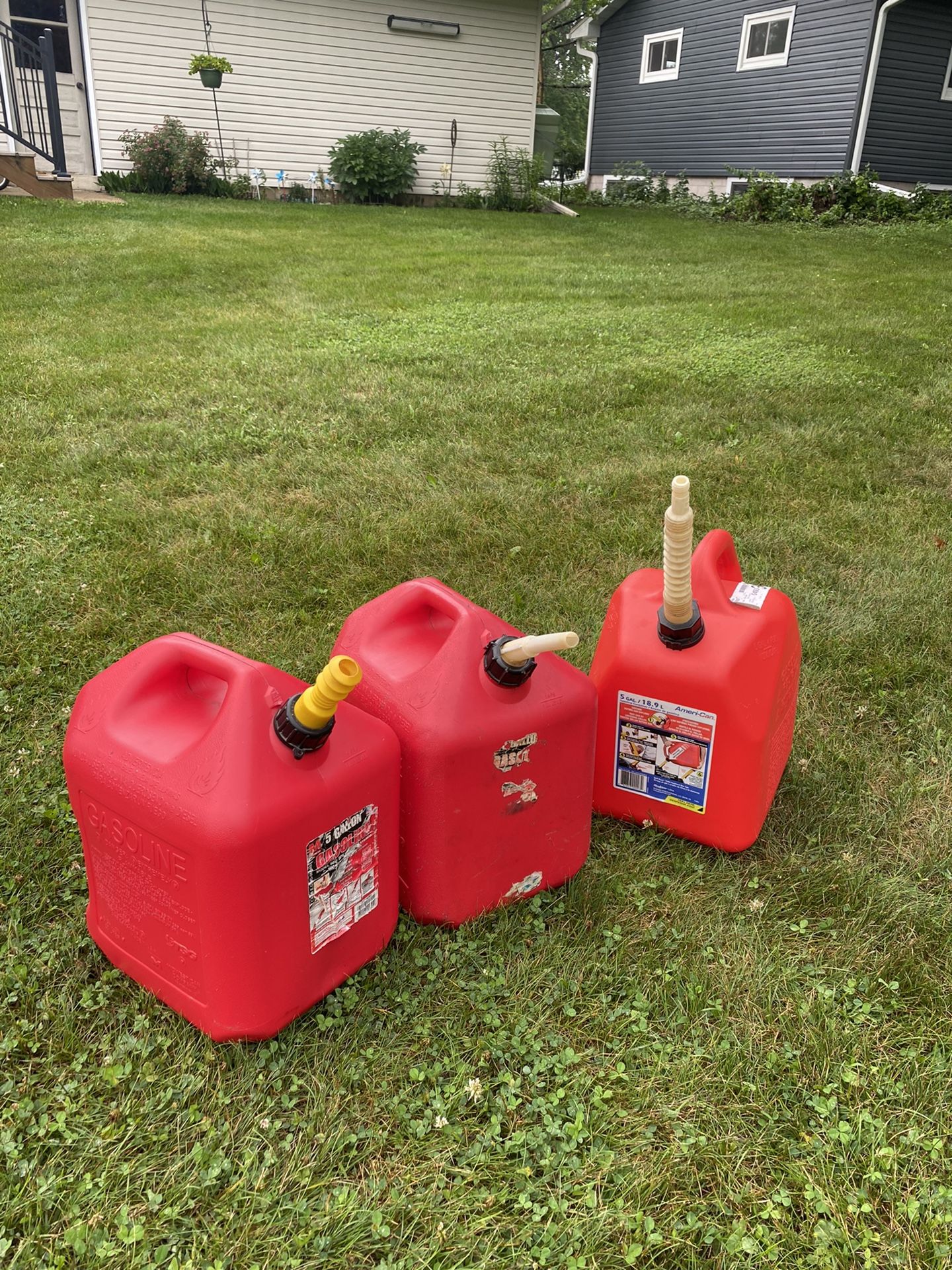 Gas Cans/pump