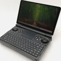 GPD Win Mini 2024  *8840u, *2tb Storage  , *32g Ram 