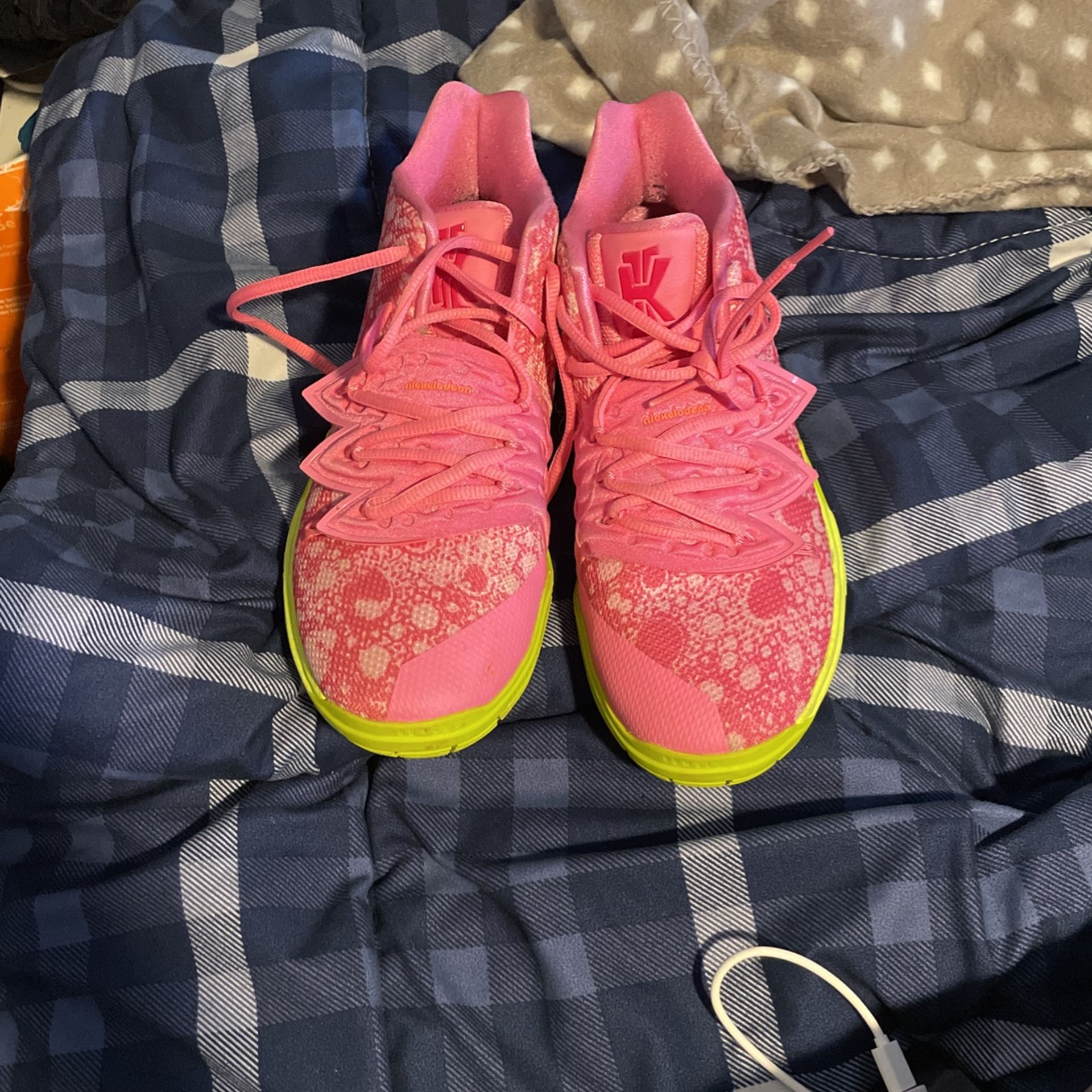 kyrie irving’s patrick’s size 6 1/2