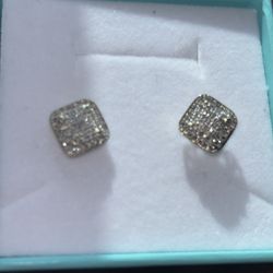 Men’s Diamond Earrings 