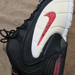 Penny Nike Social Status 