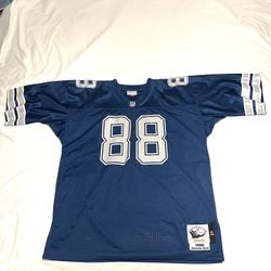 Vintage Never Worn (Mitchell & Ness) #88 Dallas Cowboys Michael Irving Football Jersey. Size X-Large. Retailed $250.