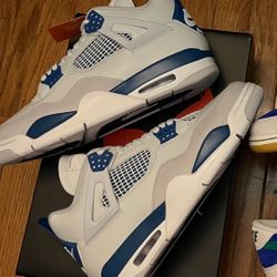 Jordan Retro 4 Military Blue Size 9 DS