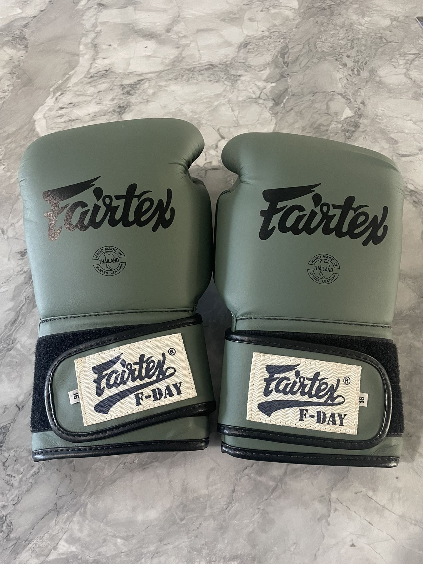 Fairtex F-day Muay Thai Boxing Gloves New 16oz