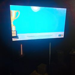 75 Inch Sharp Tv W Remote  N Roku , Can Deliver For Xtra $10