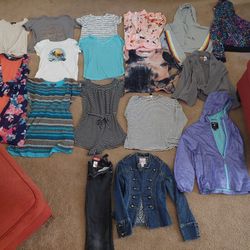 Girl's Clothes 
