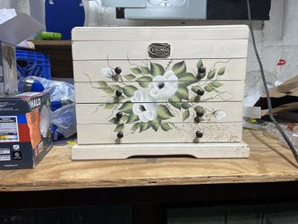 Museum Thomas Series Jewelry Box 