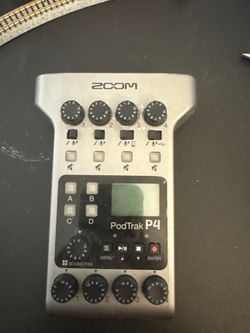Zoom PodTrak P4 Audio Recorder & USB Audio Interface