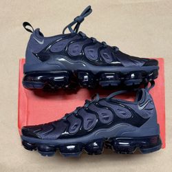 Nike Air Vapormax Plus Thunder Blue Men’s size 9 running shoes NEW!