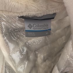 New Columbia sportswear jacket.Size XL