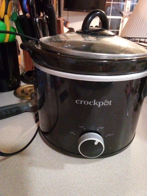 Small Black Crock Pot