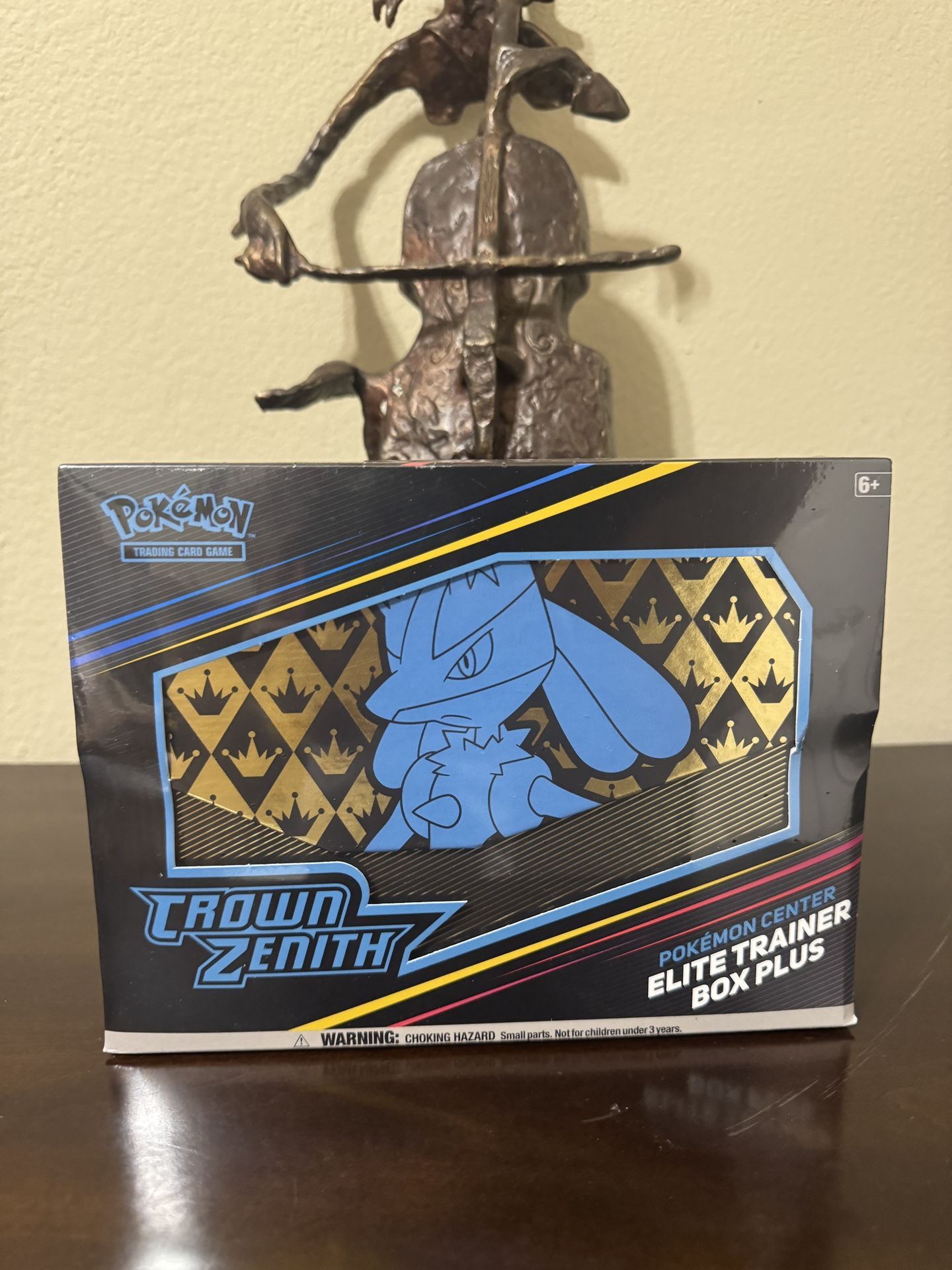 Pokemon Center Crown Zenith Elite Trainer Box