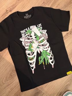 Black T shirt
