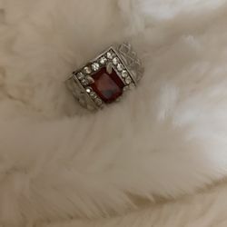 Beautiful Ring Looks Awesome With Any Dress!!