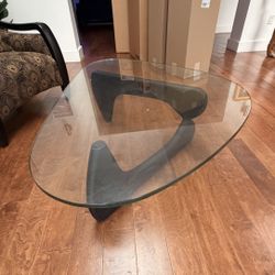 Noguchi Triangle Glass Coffee Table – Elegant Black Solid Wood Base, Modern Design