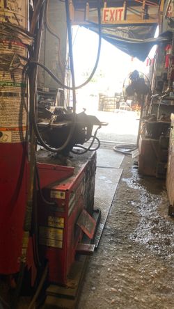 Car mechanic