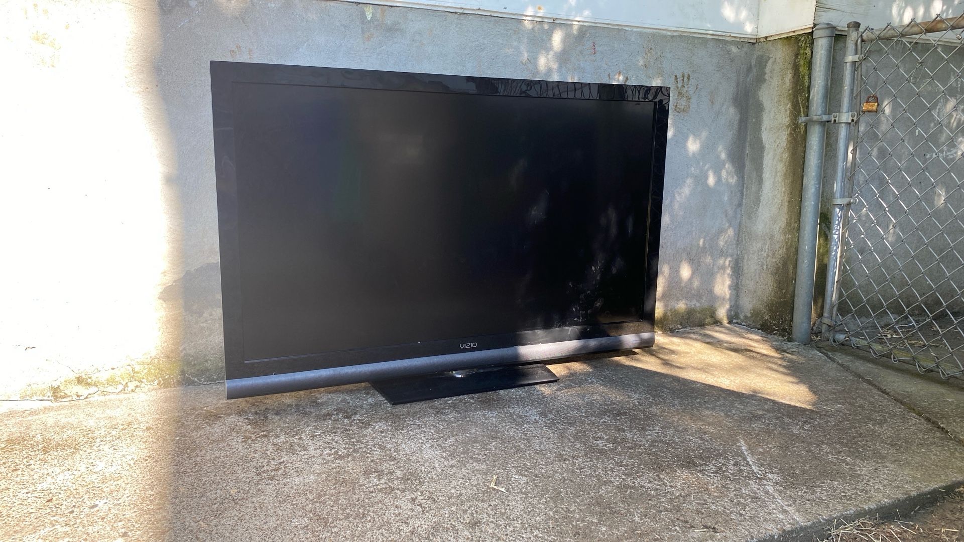 VIZIO TV: $200 Or Best Offer
