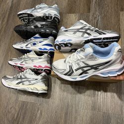 Aiscs Pink Blue Black White 