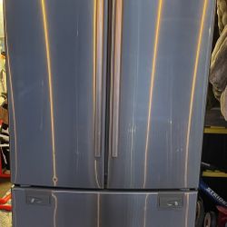Samsung Refrigerator *great Condition*