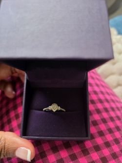 Zales 10k Gold ring size 8