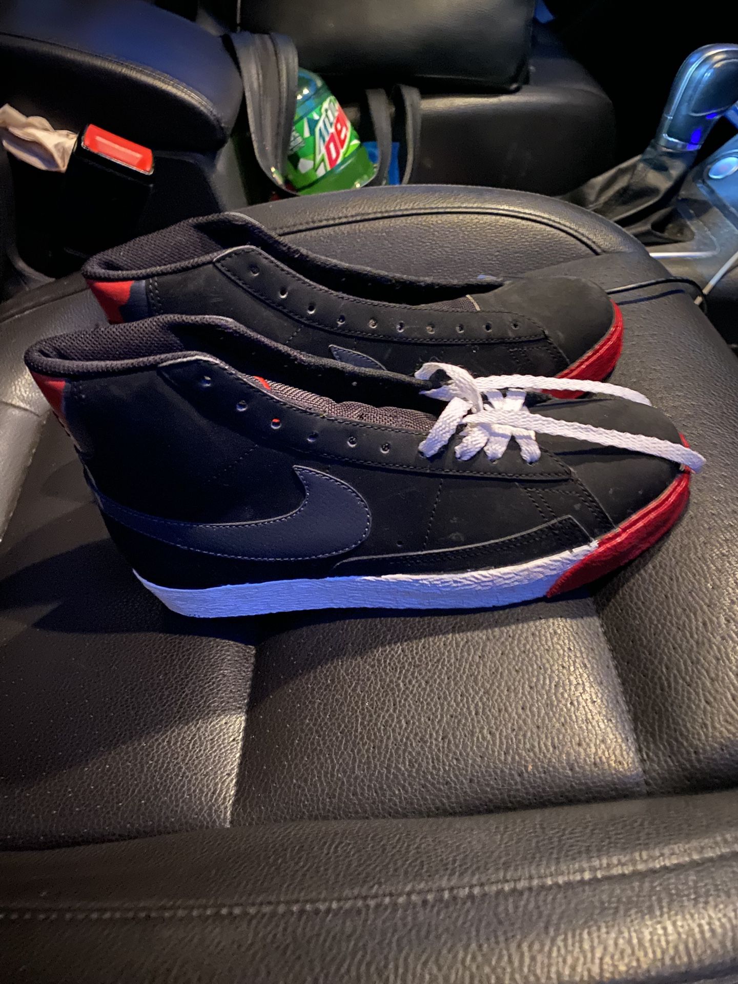 Nike Blazers Sz 5.5