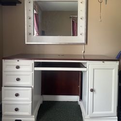 Vanity Desk And Mirror 