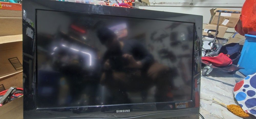 TV & Wall Mount