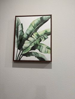 Leaf wall decor with brown trim
