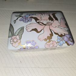 Fitz And Floyd Porcelain Holder And Cards