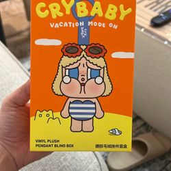 Popmart Crybaby Vacation Mode On NOT OPENED 