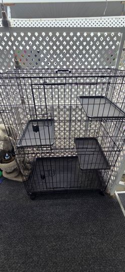 Cat Crate 2x4 on wheels