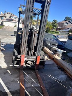 Used Forklift with Mast and Forks