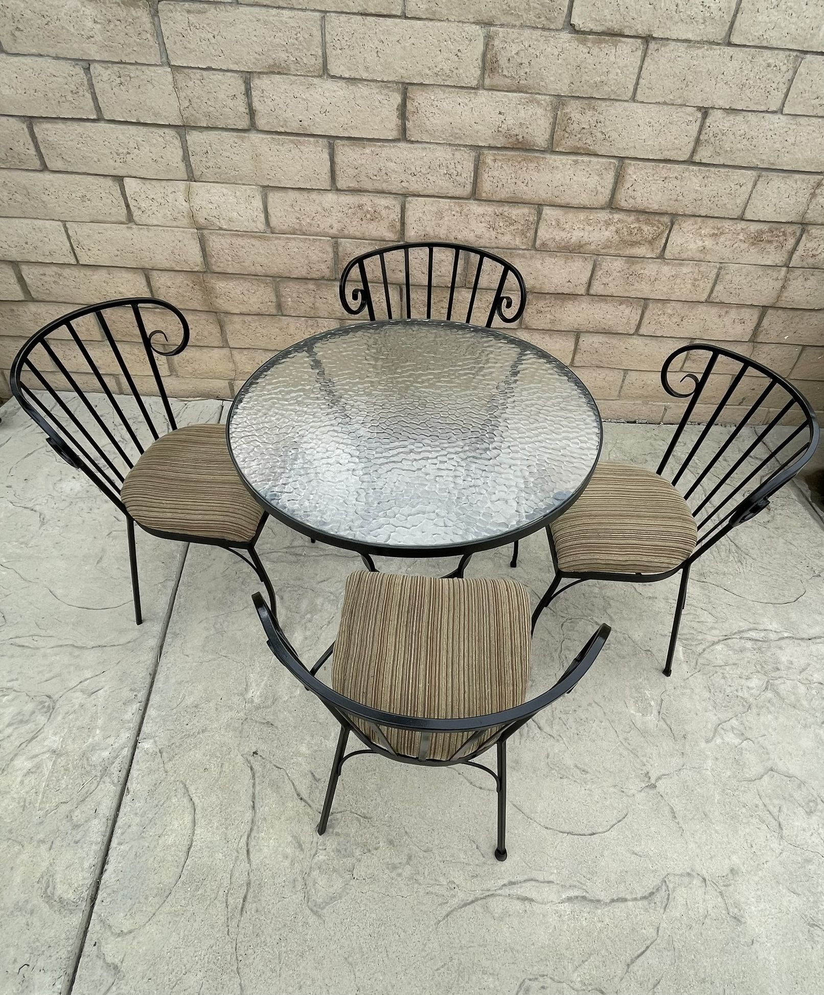 Patio Table and 4 Chairs